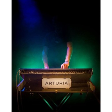 Аналоговый синтезатор Arturia MatrixBrute
