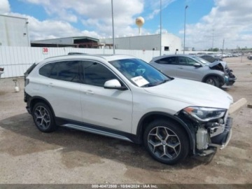 BMW X1 F48 2017 BMW X1 sdrive28i, 2017r., 2.0L 2.0 Benzyna 228KM, zdjęcie 6
