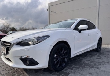 Mazda 3 III Hatchback Facelifting 1.5 SKYACTIV-D 105KM 2017 Mazda 3 bezwypadekorg lakierbiala perlaSPORT LINE 1.5 Diesel 105KM