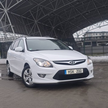 Hyundai i30 I CW Facelifting 1.4 DOHC 109KM 2011 Hyundai i30 1.4 Benzyna Blue Classic Manual 109KM, zdjęcie 5