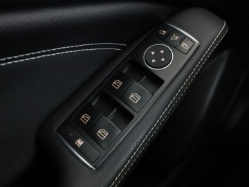 Mercedes GLA I Off-roader 1.6 200 156KM 2016 Mercedes GLA 200 automat full LED navi klima auto, zdjęcie 34