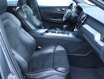 Volvo XC60 II Crossover D3 150KM 2018 Volvo XC60 D3, Salon Polska, Serwis ASO, Skóra, zdjęcie 8