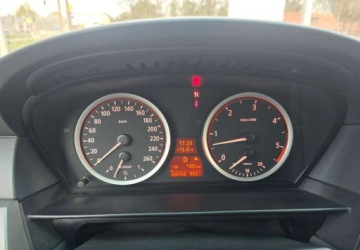 BMW Seria 5 E60 Touring 530 d 218KM 2004 BMW Seria 5 BMW Seria 5 3.0 Diesel 218KM, zdjęcie 23
