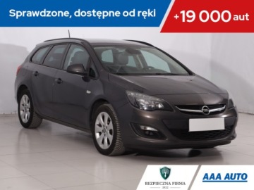 Opel Astra J Sports Tourer Facelifting 1.6 CDTI ecoFLEX 110KM 2015 Opel Astra 1.6 CDTI, Klima, Klimatronic, Tempomat