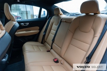 Volvo S60 III Sedan Facelifting 2.0 B5 250KM 2023 Volvo S60 VOLVO S60 B5 Ultimate Dark Mild Hybrid B, zdjęcie 11