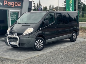 Renault Trafic II Furgon 2.0 dCi 115KM 2013 Renault Trafic Renault Trafic Passenger Pack Clim 2.0 Diesel 115KM