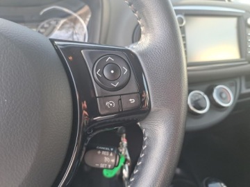 Toyota Yaris III Hatchback 5d Facelifting 2017 1.5 Dual VVT-iE 111KM 2018 Toyota Yaris 1.5 Premium CVT III (2011-2019) 1.5 P, zdjęcie 17