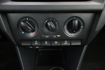 Skoda Rapid II Spaceback 1.2 TSI 90KM 2016 Skoda Rapid 1.2 TSI, Salon Polska, Klima, zdjęcie 14