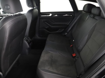 Volkswagen Arteon Fastback Facelifting 2.0 TDI 200KM 2022 Volkswagen Arteon Shooting Brake 2.0 TDI 4Motion R, zdjęcie 10