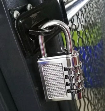 ЗАМОК ДЛЯ ЧЕМОДАНА ДЛЯ ТРЕНАЖЕРНЫХ ЗАЛОВ КОМБИНАЦИЯ ВАРИАЦИОННОГО КОДА, 4 ЦИФРЫ, СЕРЕБРЯНЫЙ