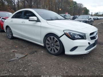 Mercedes CLA C117 2018 Mercedes-Benz CLA 2018 r.,2,0L 250 4MATIC 2.0 Benzyna 208KM, zdjęcie 1