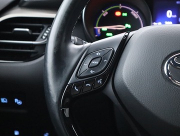 Toyota C-HR I Crossover 1.8 Hybrid 122KM 2018 Toyota C-HR 1.8 Hybrid, Salon Polska, zdjęcie 19