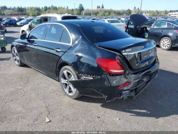 Mercedes Klasa E W213 2019 Mercedes-Benz Klasa E Mercedes-Benz E 300 2.0 Benzyna 241KM, zdjęcie 3