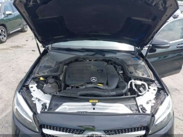 Mercedes Klasa C W206 2021 Mercedes-Benz Klasa C 300 4Matic 2021 2.0l 2.0 Benzyna 255KM, zdjęcie 8