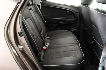 Kia Venga Mikrovan Facelifting 1.6 DOHC 124KM 2016 Kia Venga 1.6 MPi Climatronic KeyLess Go Podgrz.Kier.Fotele Cz.Park. Gwara, zdjęcie 21