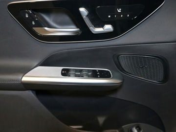 Mercedes GLC C254/X254 Coupe 2.0 200 204KM 2025 GLC Coupe 200 4-Matic Avantgarde 2.0 (204KM) 2025, zdjęcie 12