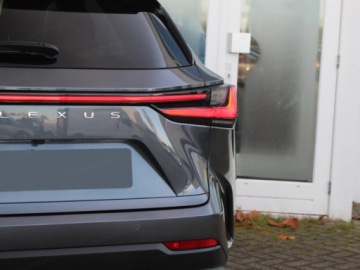 Lexus NX II SUV Facelifting 2.5 450h+ 292KM 2025 450h+ Prestige AWD 2.5 (292KM) | Premium + Tazuna + Design, zdjęcie 13