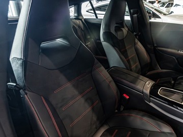 Mercedes CLA C118/X118 Shooting Brake Facelifting 1.3 200 163KM 2025 CLA 200 AMG Line Shooting Brake 1.3 (163KM) 2025, zdjęcie 4