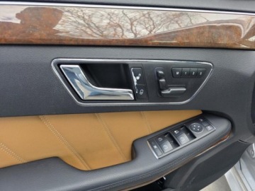 Mercedes Klasa E W212 Kombi 350 4MATIC 272KM 2011 MERCEDES E 350 4MATIC, V6 3.5l 272KM Przebieg: 194,588km Dokumentacja, zdjęcie 6