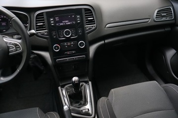 Renault Megane IV Grandtour 1.3 TCe 115 FAP 115KM 2019 Renault Megane 1.3 TCe, Salon Polska, zdjęcie 7