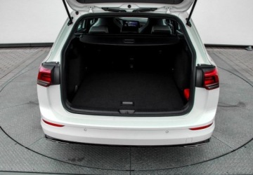 Volkswagen Golf VIII Hatchback 2.0 TSI 190KM 2023 Volkswagen Golf Variant 2.0TSI 190KM R-Line DSG, Reflektory LED Plus, Podg, zdjęcie 12