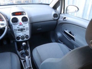 Opel Corsa D Hatchback 5d Facelifting 1.2 Twinport ECOTEC 70KM 2013 Opel Corsa 1.2 , Klima, zdjęcie 7