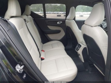 Volvo XC40 Crossover 2.0 T5 247KM 2020 Volvo XC 40 T5 Momentum 2020 2.0l 2.0 Benzyna 248KM, zdjęcie 12