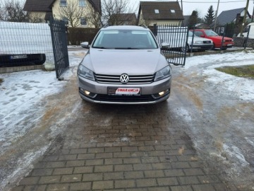 Volkswagen Passat B7 Variant 1.4 TSI BlueMotion 122KM 2013 Volkswagen Passat Klimatronik Nawigacja, zdjęcie 2