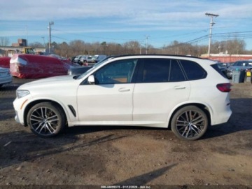 BMW X5 G05 2022 BMW X5 xDrive40i 2022 3.0 Benzyna 335KM, zdjęcie 2