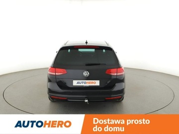 Volkswagen Passat B8 Variant 2.0 TDI BlueMotion SCR 150KM 2019 Volkswagen Passat DSG R-Line interior pack klima, zdjęcie 5