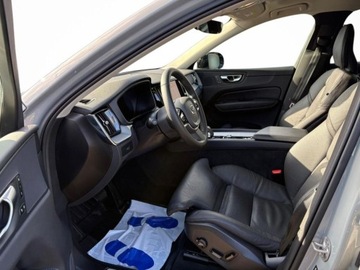 Volvo XC60 II Crossover Facelifting 2.0d B4 197KM 2024 Volvo XC 60 XC60 B4 AWD 197 KM Diesel Plus Dark 2024 Kamera 360 Skora AWD, zdjęcie 4