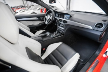 Mercedes Klasa C W204 2011 Mercedes C 63 AMG Coupe Performance 487KM, zdjęcie 22