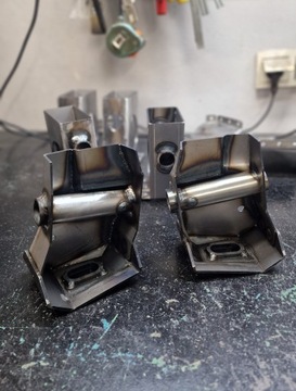 Zestaw naprawczy punktów podnoszenia progu BMW E36 (LEWY PRZÓD) - podciągi