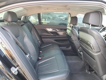 BMW Seria 7 G70 2022 BMW Seria 7 740i 2022 3.0l 3.0 Benzyna 335KM, zdjęcie 10