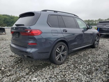 BMW X7 2022 BMW X7 M50i 2022 4.4l 4.4 Benzyna 523KM, zdjęcie 3
