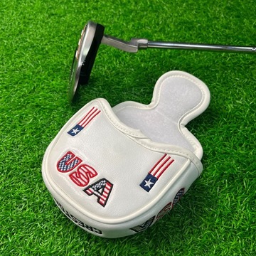 Модный чехол из искусственной кожи Golf Protector белого цвета.