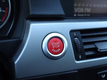 BMW Seria 3 E90-91-92-93 Touring E91 2.0 318d 122KM 2007 BMW 3 318 d, Navi, Xenon, Klima, Klimatronic, zdjęcie 17