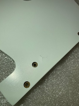 Маленькая деревянная кровать с балдахином ОПИСАНИЕ