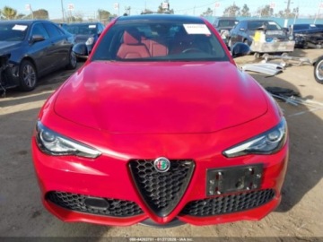 Alfa Romeo Giulia II Sedan Facelifting 2.0 Turbo 280KM 2023 Alfa Romeo Giulia Veloce 2023 2.0 Benzyna 280KM, zdjęcie 7