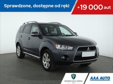 Mitsubishi Outlander II 2.0 DID DOHC 140KM 2010 Mitsubishi Outlander 2.0 DI-D, Salon Polska, 4X4