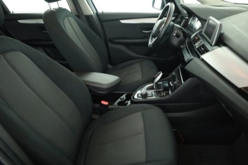 BMW Seria 2 F22-F23-F45-F46 Coupe Facelifting 218d 150KM 2021 BMW 2 Active Tourer 218d Active Tourer, zdjęcie 6