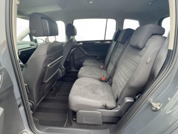 Volkswagen Touran III 2.0 TDI 150KM 2025 Volkswagen Touran Highline 2.0 TDI,150 KM DSG 7 R-line, Bogate wyposazenie, zdjęcie 23