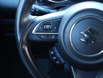 Suzuki Swift VI Hatchback 1.2 DualJet 90KM 2017 Suzuki Swift 1.2 SHVS, Salon Polska, zdjęcie 16