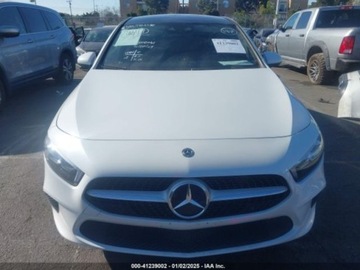 Mercedes Klasa A W177/V177 2020 Mercedes-Benz Klasa A 2020r., A220, od ubezpieczalni 2.0 Benzyna 188KM, zdjęcie 1
