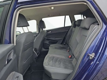 Volkswagen Golf VIII Variant 2.0 TDI 150KM 2022 Volkswagen Golf Variant Style, Reflektory LED, Hak, Ambiente, ACC 2.0 150KM, zdjęcie 11