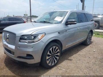 Lincoln Navigator III 2023 Lincoln Navigator Reserve 2023 3.5l 3.5 Benzyna 440KM, zdjęcie 1