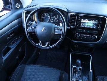 Mitsubishi Outlander III SUV Facelifting 2017 2.0 150KM 2017 Mitsubishi Outlander 2.0, Salon Polska, zdjęcie 6