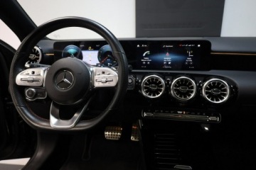 Mercedes Klasa A W177/V177 Hatchback Plug-In 1.3 250e 218KM 2021 Mercedes A 250 *218KM*AMG*Salon Polska*I, zdjęcie 20