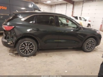 Ford Escape III 2022 Ford Escape Sel Plug-In Hybrid 2022 2.5 Hybryda 165KM, zdjęcie 6