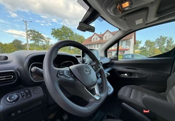 Opel Combo E Kombivan 1.2 Turbo 110KM 2020 Opel Combo Opel Combo 1.2 Turbo StartStop Innovation 1.2 Benzyna 110KM, zdjęcie 13